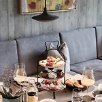 Zelloon Boutique