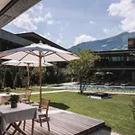 Hotel Zelloon Boutique Zell am Ziller