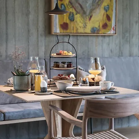 Hotel Zelloon Boutique *