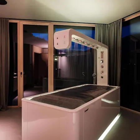 Zelloon Boutique Hotel