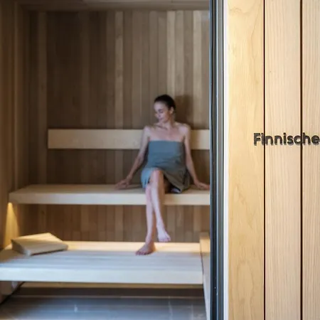 Zelloon Boutique Hotel